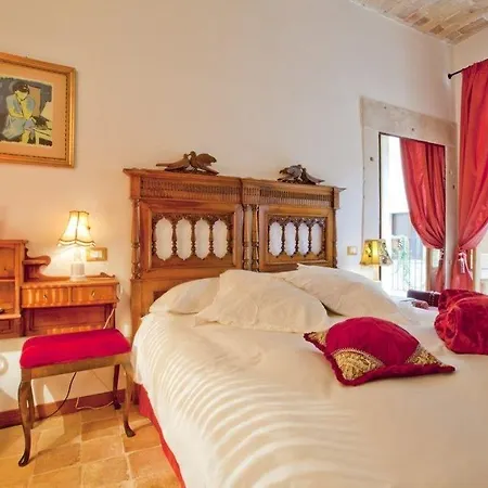 Bed & Breakfast Il Marchese Del Grillo 4*