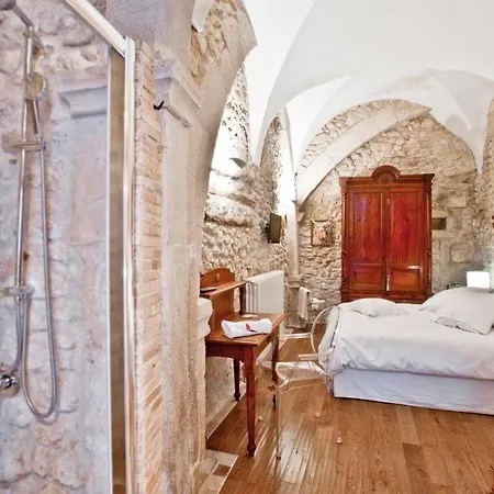 Il Marchese Del Grillo Bed & Breakfast 3*